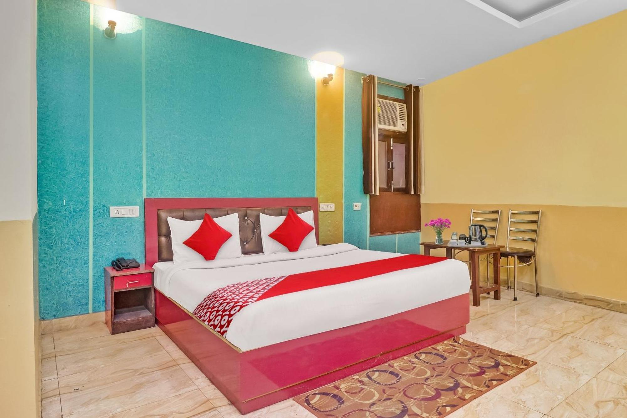 Hotel O Prince Home Stay Near Ambience Mall New Delhi Buitenkant foto