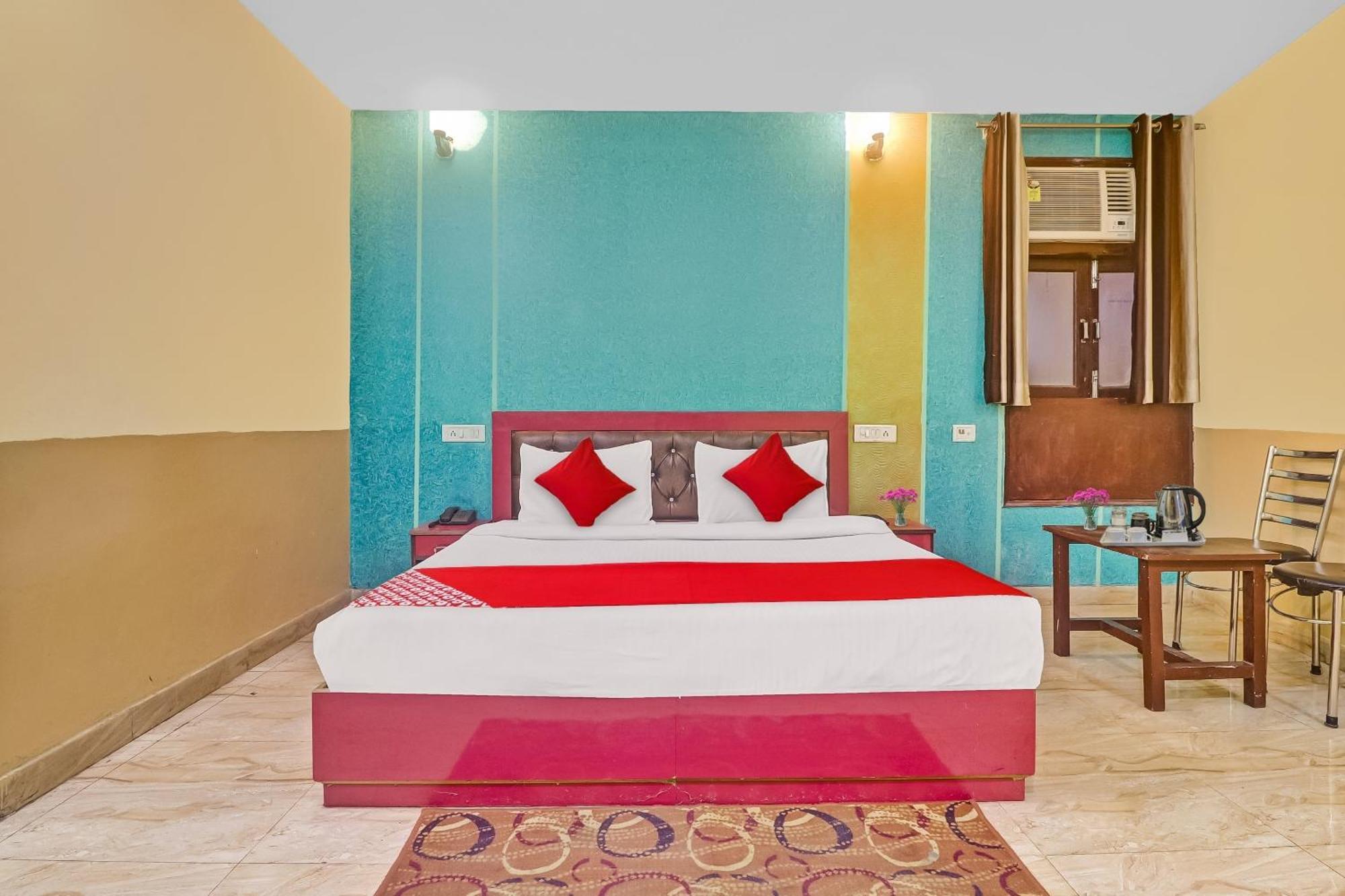 Hotel O Prince Home Stay Near Ambience Mall New Delhi Buitenkant foto
